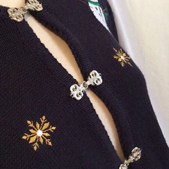 Vintage navy Christmas sweater w/ornate closures - Picture 7 of 8